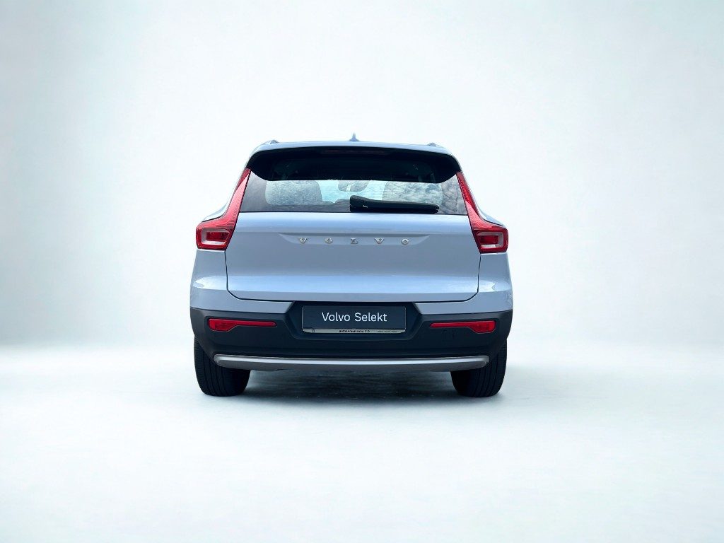 VOLVO XC40 T3 Geartronic Momentum Pro - Grid Foto 7