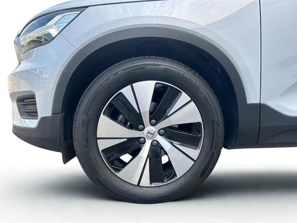 VOLVO XC40 T3 Geartronic Momentum Pro - Grid Foto 9