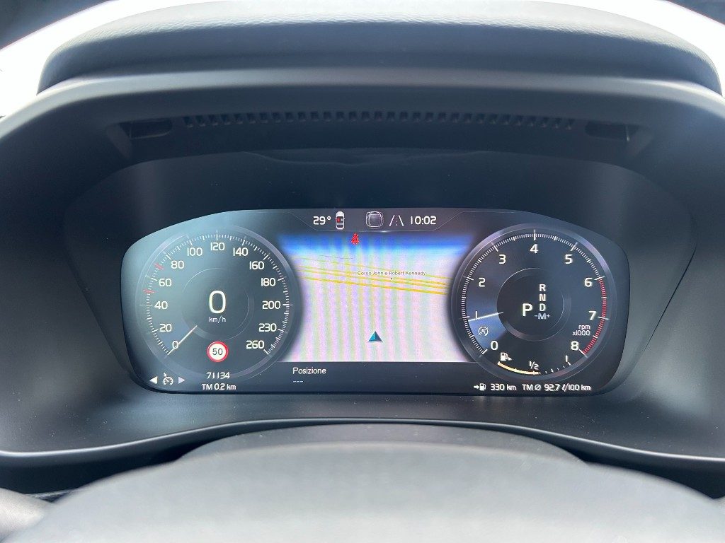 VOLVO XC40 T3 Geartronic Momentum Pro - Grid Foto 11