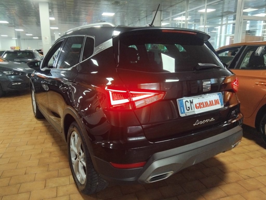 SEAT Arona 1.0 EcoTSI 110 CV DSG FR 17 LED - 4