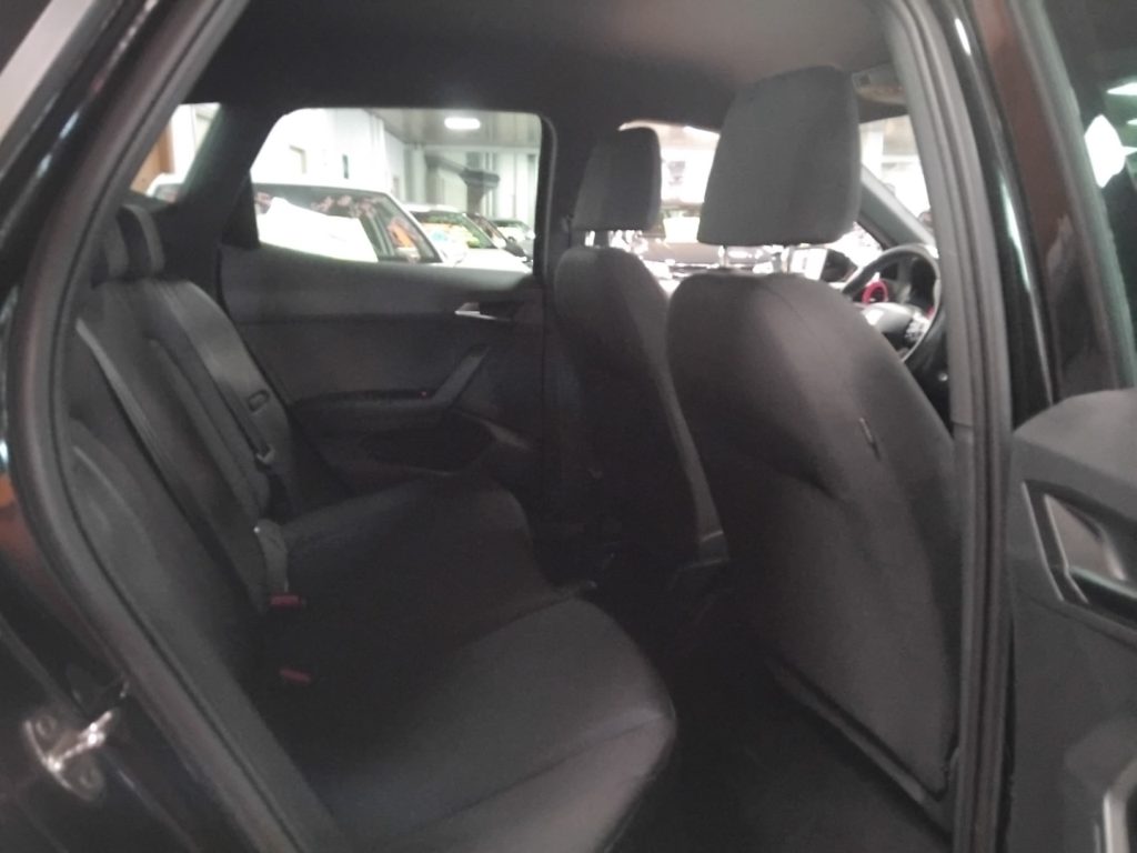 SEAT Arona 1.0 EcoTSI 110 CV DSG FR 17 LED - 10