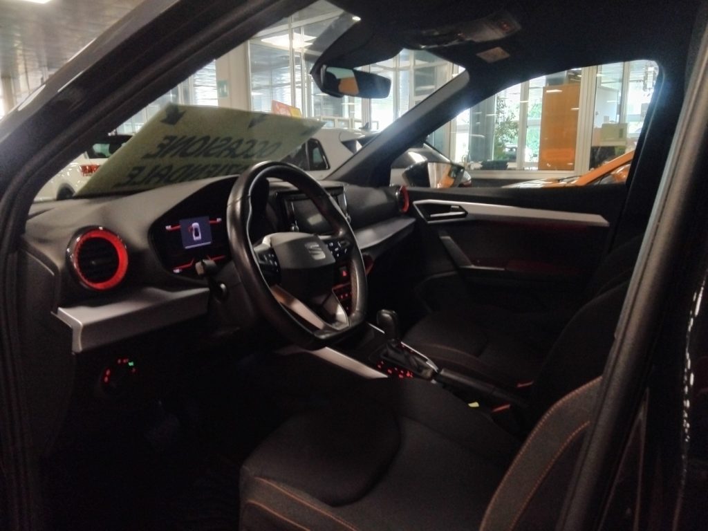 SEAT Arona 1.0 EcoTSI 110 CV DSG FR 17 LED - 14
