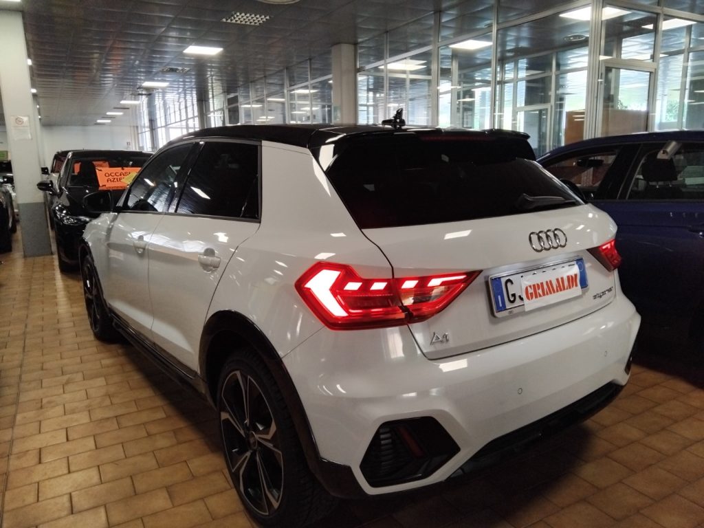 AUDI A1 citycarver 30 TFSI S tr. Identity Contr. GR.SP.DAY - 4