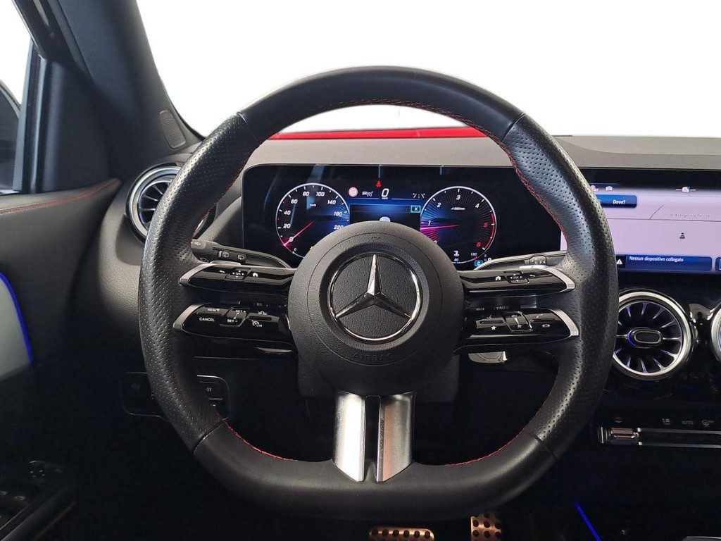 MERCEDES-BENZ GLA 180 d Automatic AMG Advanced - 9