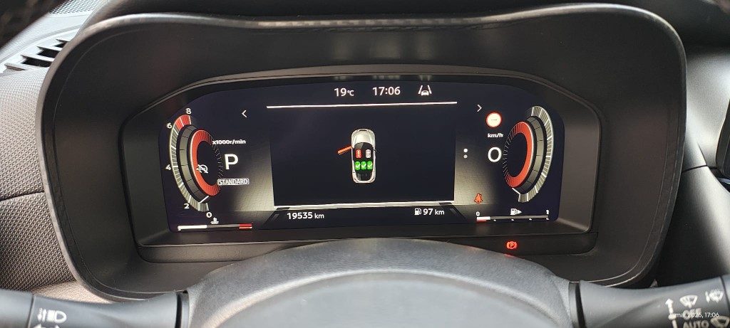 NISSAN Juke 1.0 DIG-T 114 CV N-Connecta - 13