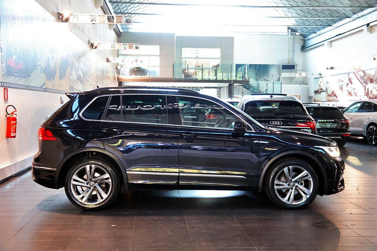 VOLKSWAGEN Tiguan 2.0 TDI 150cv SCR DSG R-Line - 2