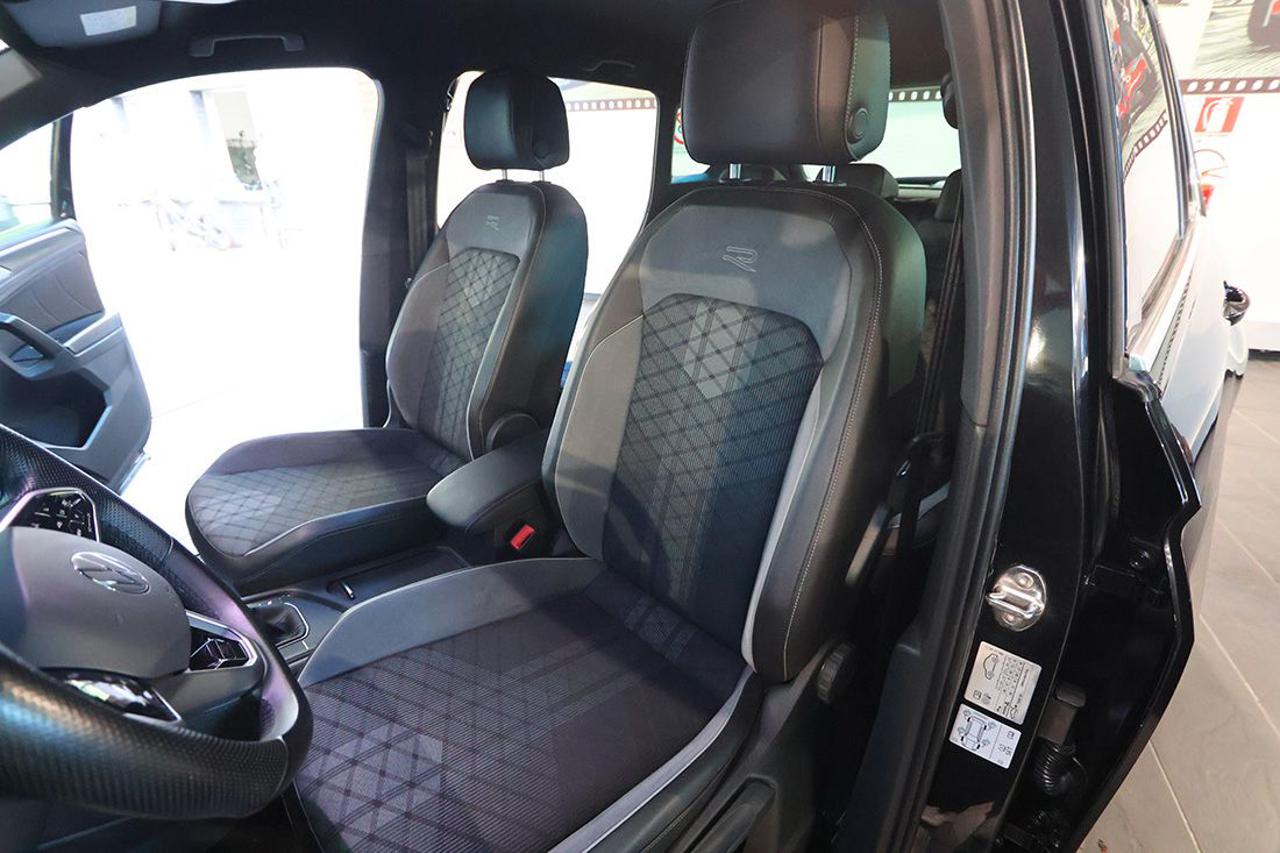 VOLKSWAGEN Tiguan 2.0 TDI 150cv SCR DSG R-Line - 17