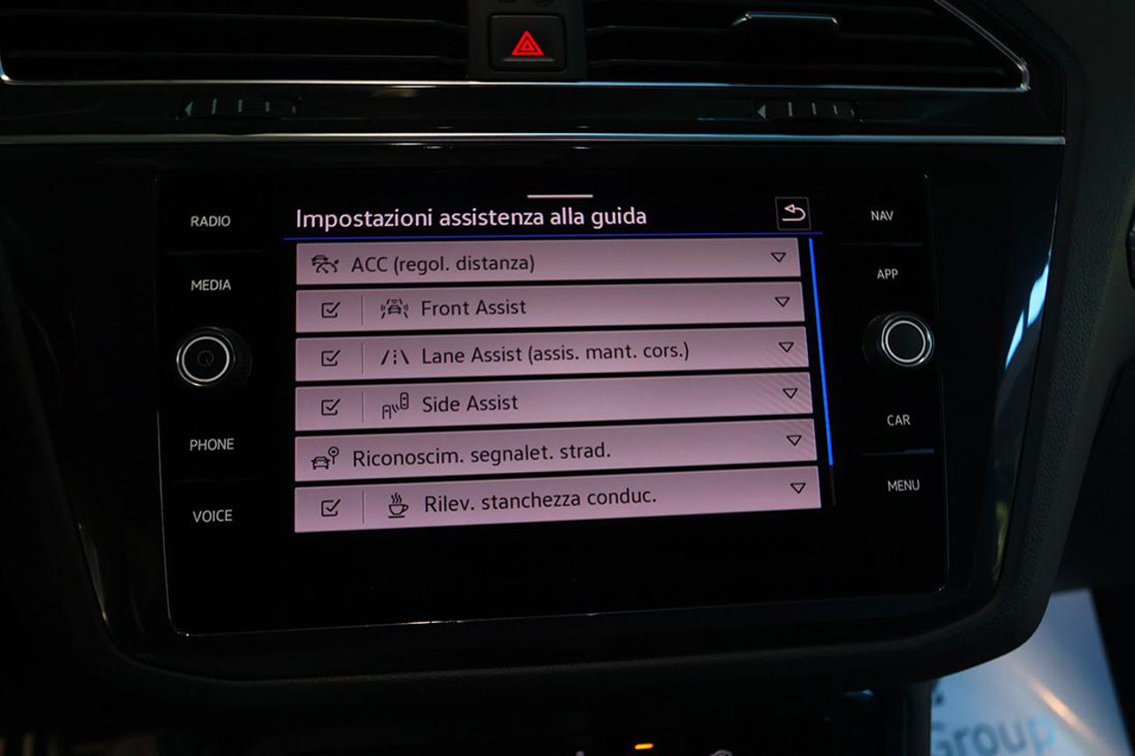 VOLKSWAGEN Tiguan 2.0 TDI 150cv SCR DSG R-Line - 25