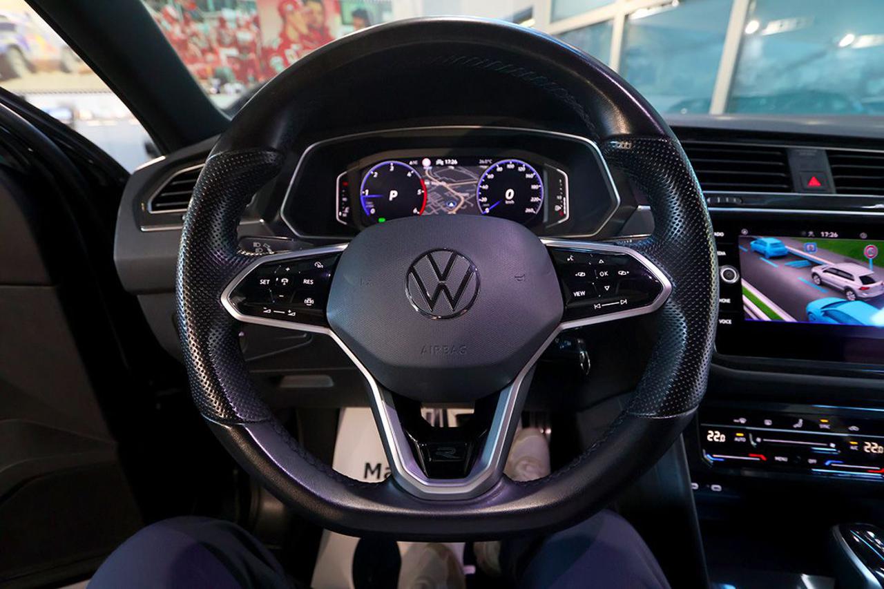 VOLKSWAGEN Tiguan 2.0 TDI 150cv SCR DSG R-Line - 20
