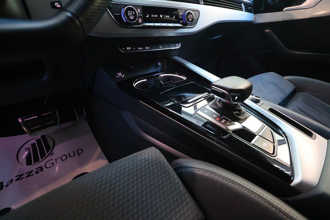 AUDI A4 35 TDI Avant S-Tronic S-Line - 36