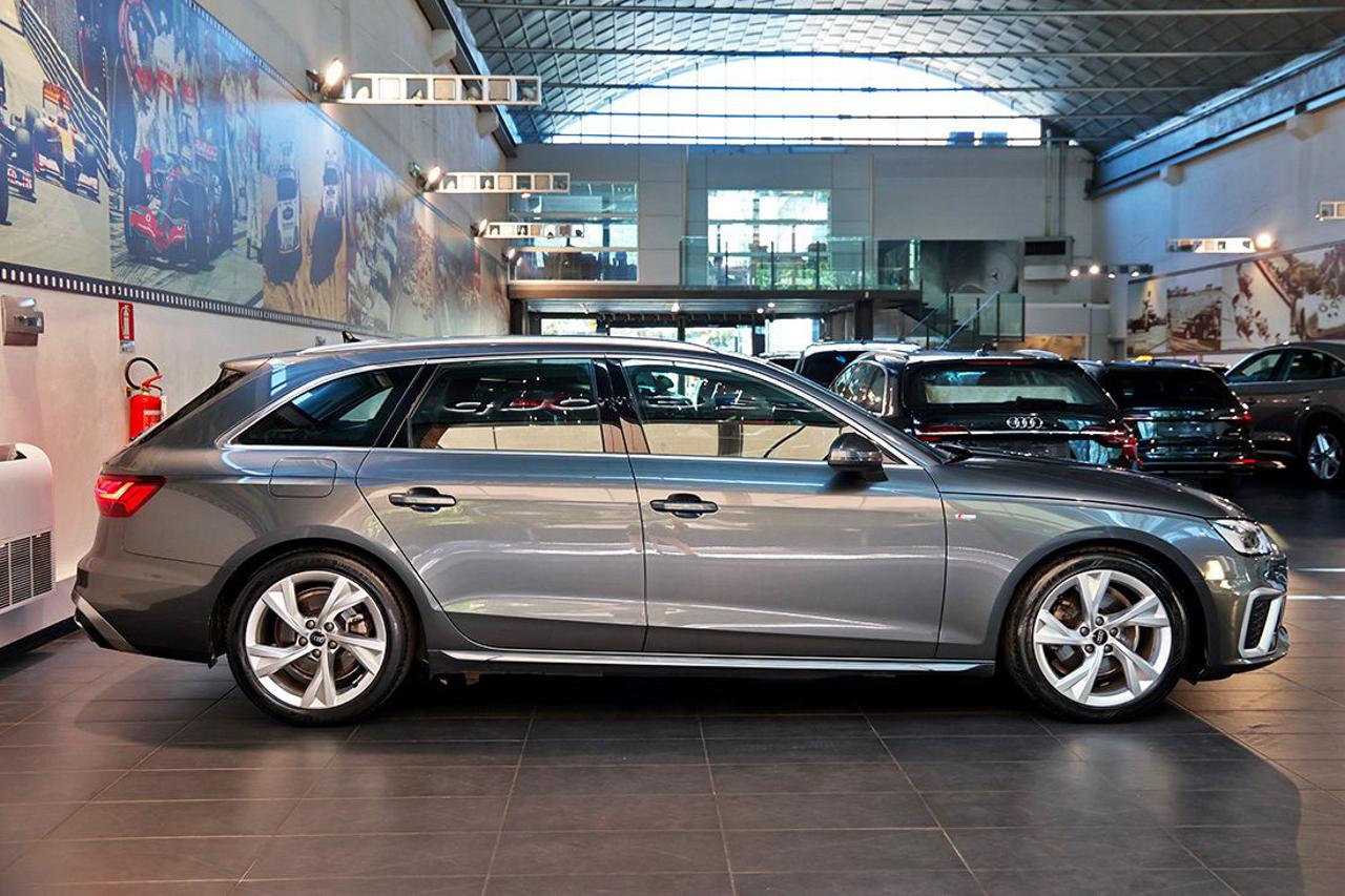 AUDI A4 35 TDI Avant S-Tronic S-Line - 2
