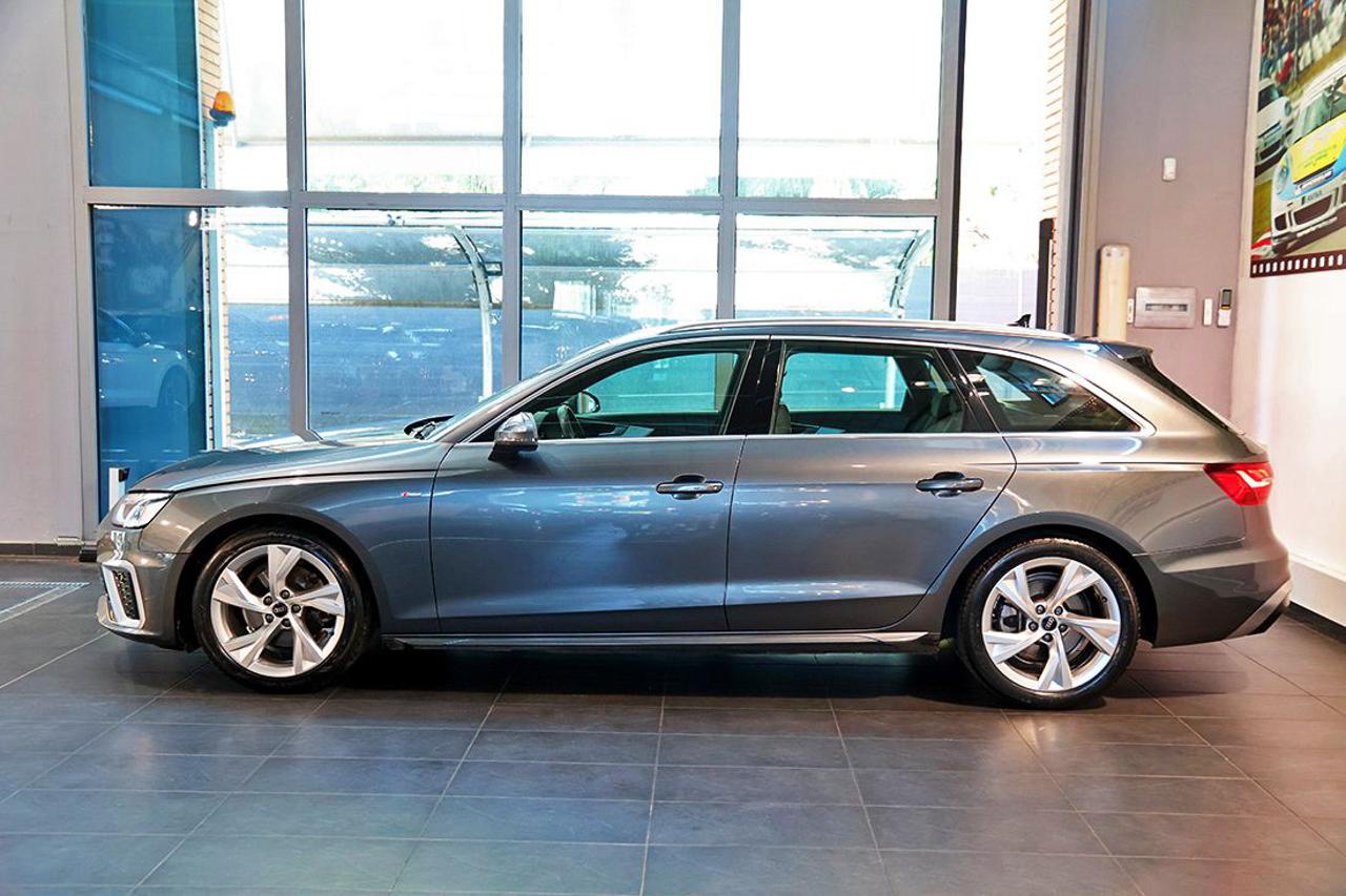 AUDI A4 35 TDI Avant S-Tronic S-Line - 3