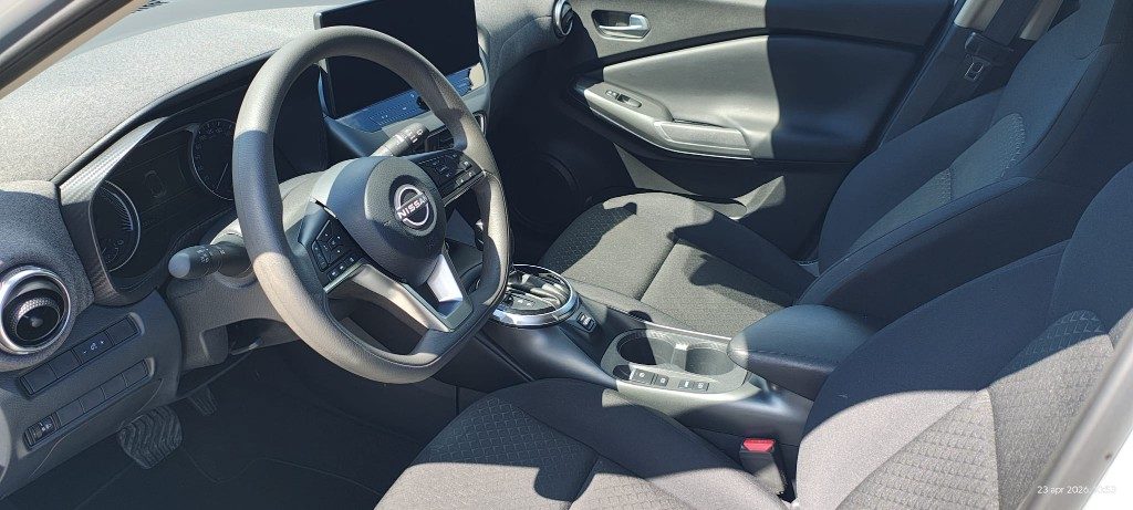 NISSAN Juke 1.6 HEV Acenta - 12