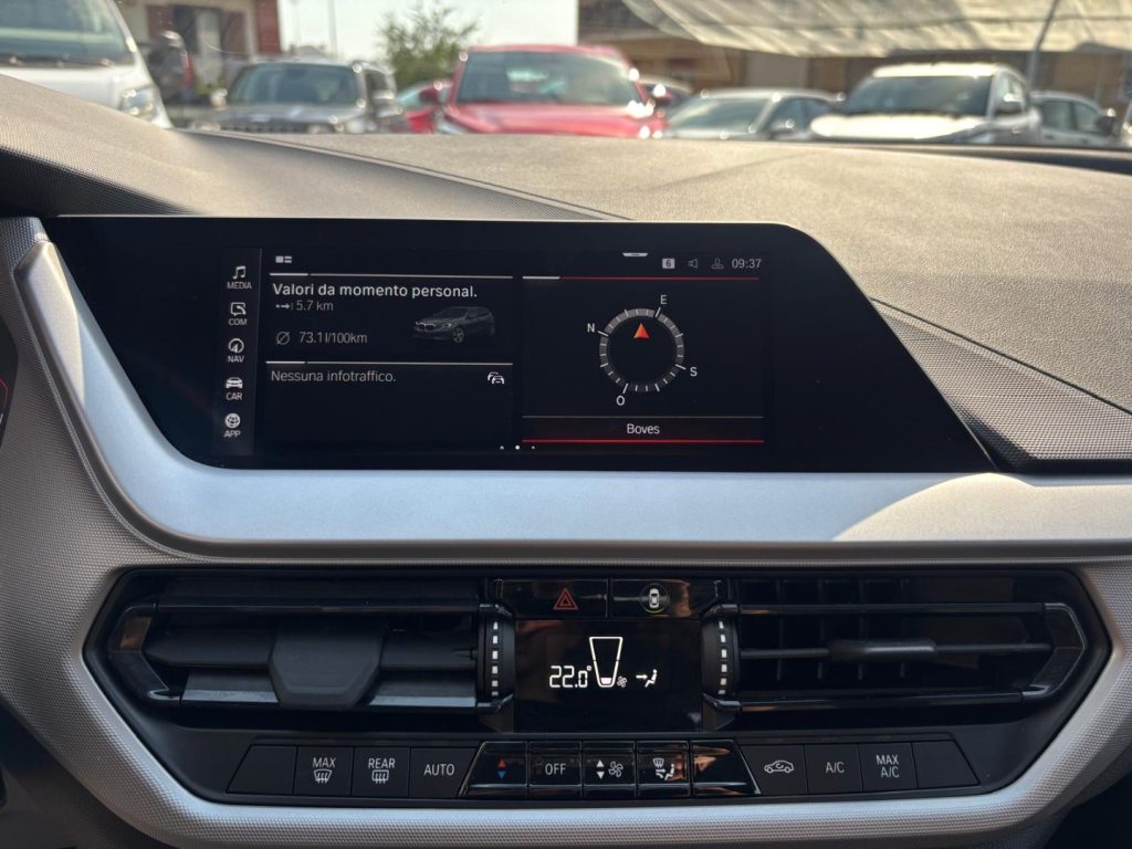 BMW 116 D Advantage *UNICO PROPRIETARIO* - 24