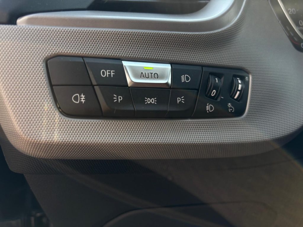 BMW 116 D Advantage *UNICO PROPRIETARIO* - 26