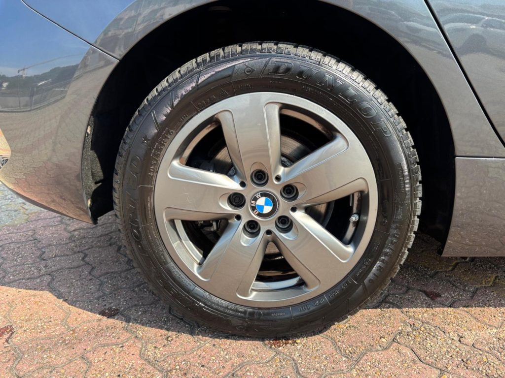 BMW 116 D Advantage *UNICO PROPRIETARIO* - 9