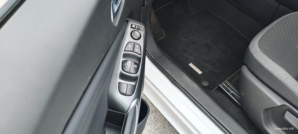 NISSAN Juke 1.6 HEV N-Connecta - 14