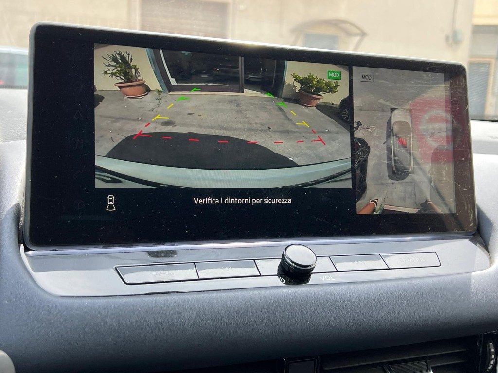NISSAN Qashqai MHEV 140 CV Tekna - 10