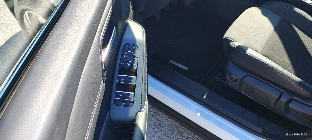NISSAN Qashqai MHEV 140 CV N-Connecta - 14