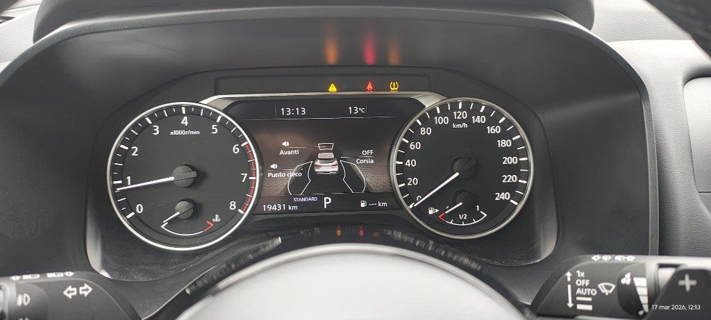 NISSAN Qashqai MHEV 158 CV Xtronic Business - 9