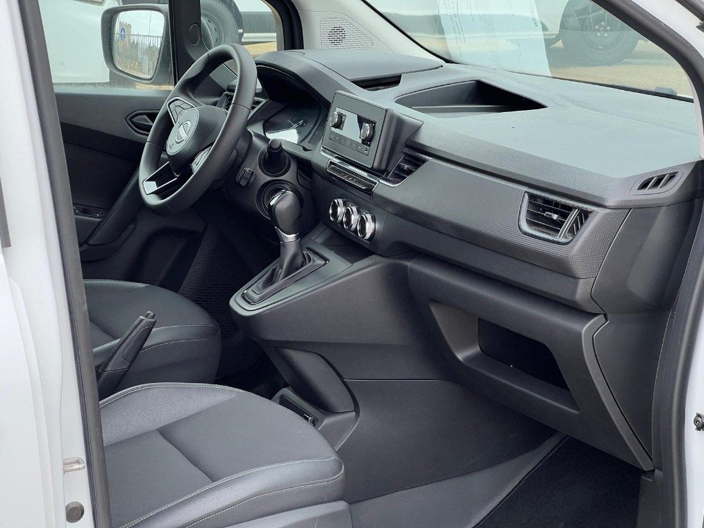 NISSAN TOWNSTAR  Van EV L1 122cv Acenta 22kWh - 11