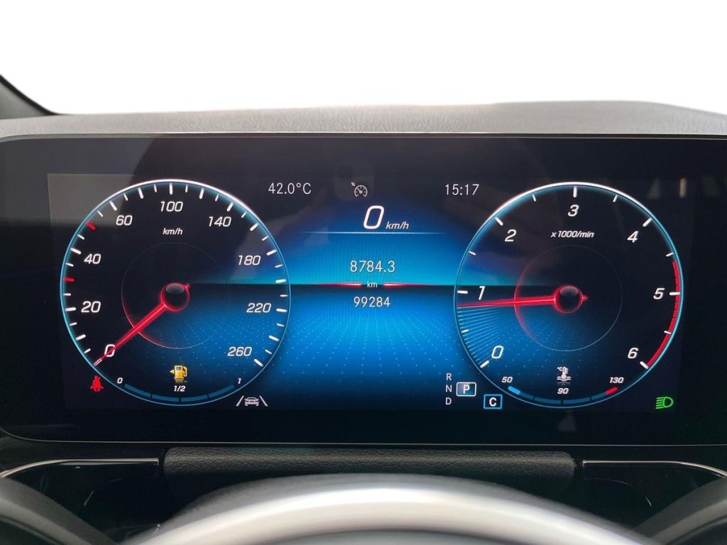 MERCEDES-BENZ GLA 200 d Automatic Sport Plus - 8
