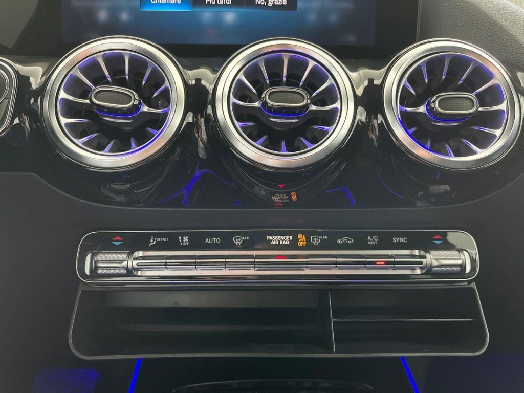 MERCEDES-BENZ GLA 200 d Automatic Sport Plus - 14