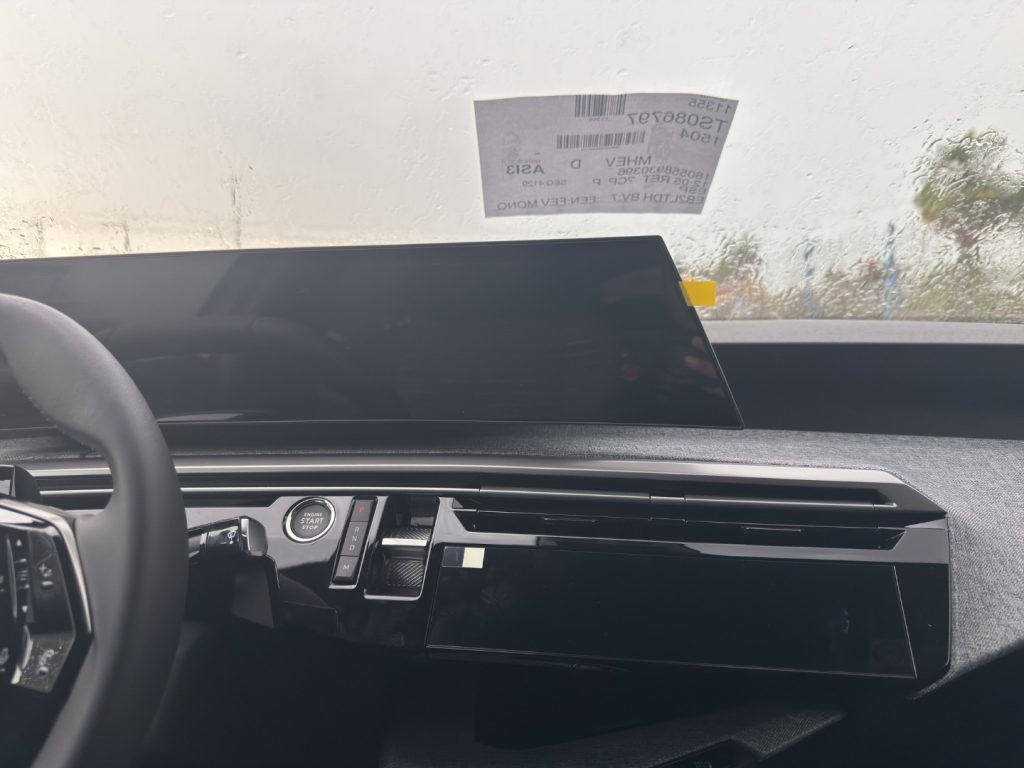 PEUGEOT 3008 Hybrid 145 e-DCS6 Allure - 16
