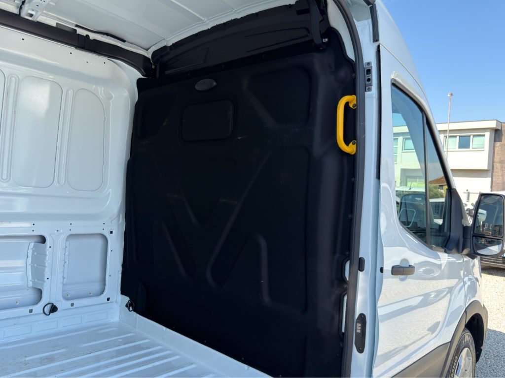 FORD Transit L2H2 2.0 ECO - 16