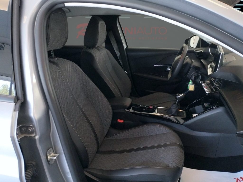 PEUGEOT 208 PureTech 100 Cv 5 porte Allure Km 17.000 - 17