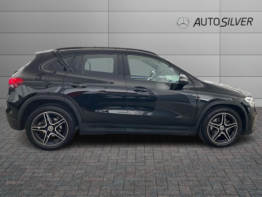 MERCEDES-BENZ GLA 200 d Automatic Premium - 5