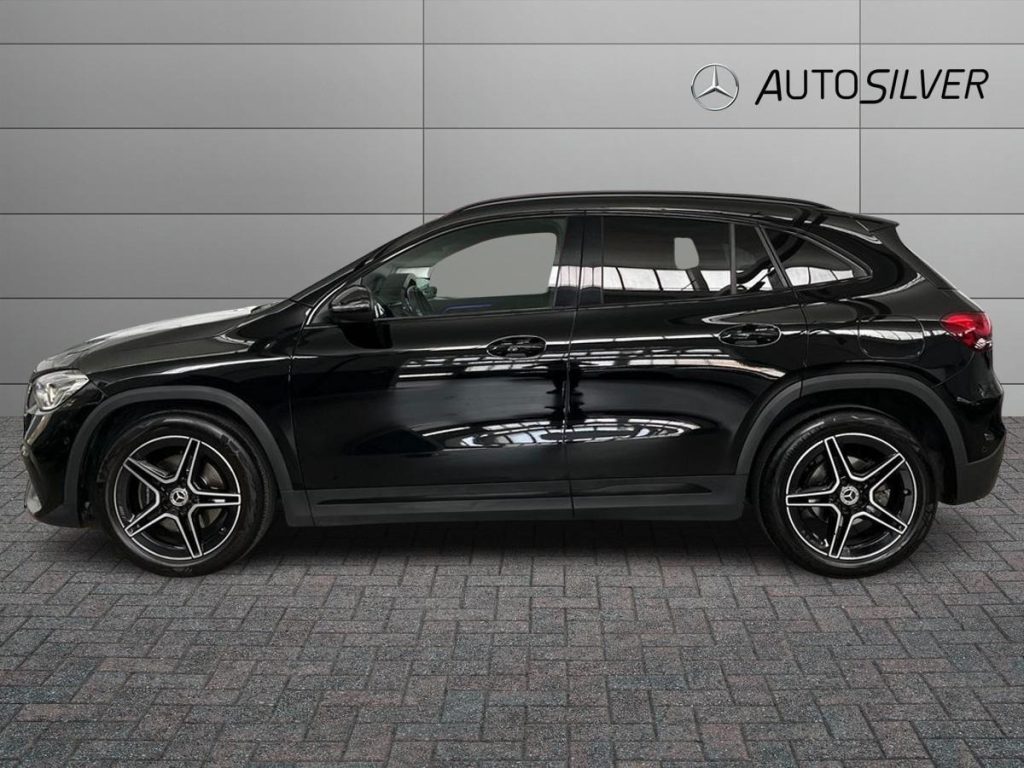 MERCEDES-BENZ GLA 200 d Automatic Premium - 6