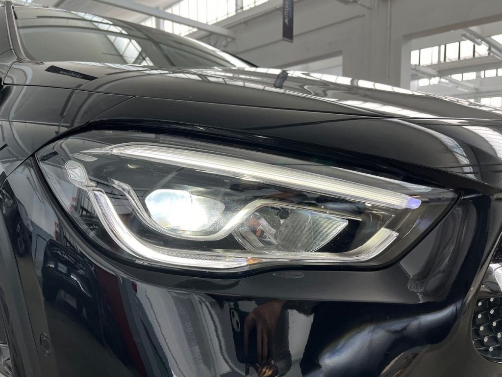 MERCEDES-BENZ GLA 200 d Automatic Premium - 17