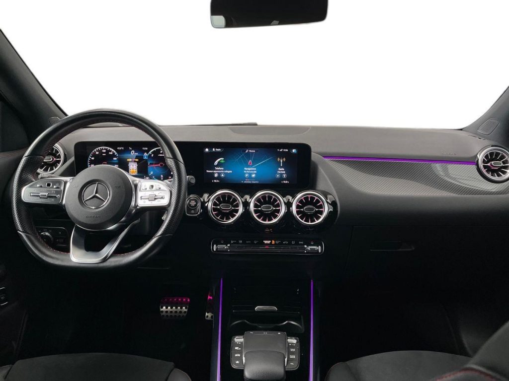 MERCEDES-BENZ GLA 200 d Automatic Premium - 9