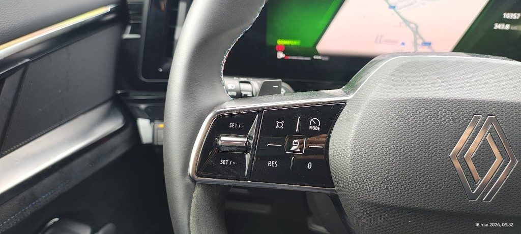 RENAULT Austral Austral Full Hybrid E-Tech 200 CV Iconic Esprit Al - 12