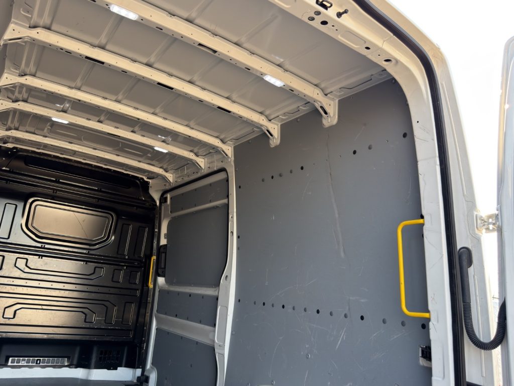 VOLKSWAGEN Crafter 2.0TDI 140CV L3H3 - 16