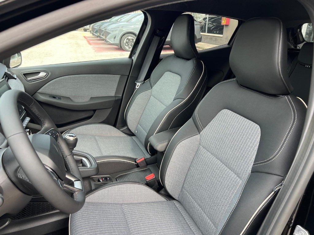 RENAULT Clio ECO-G 100 CV 5 porte Techno - 13