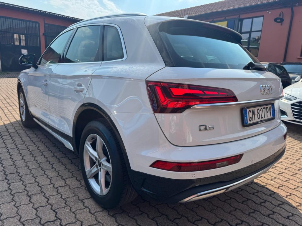 AUDI Q5 35 TDI S tronic Business Advanced - 4
