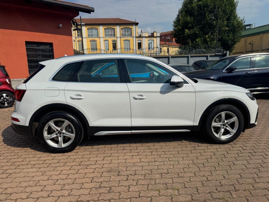 AUDI Q5 35 TDI S tronic Business Advanced - 6