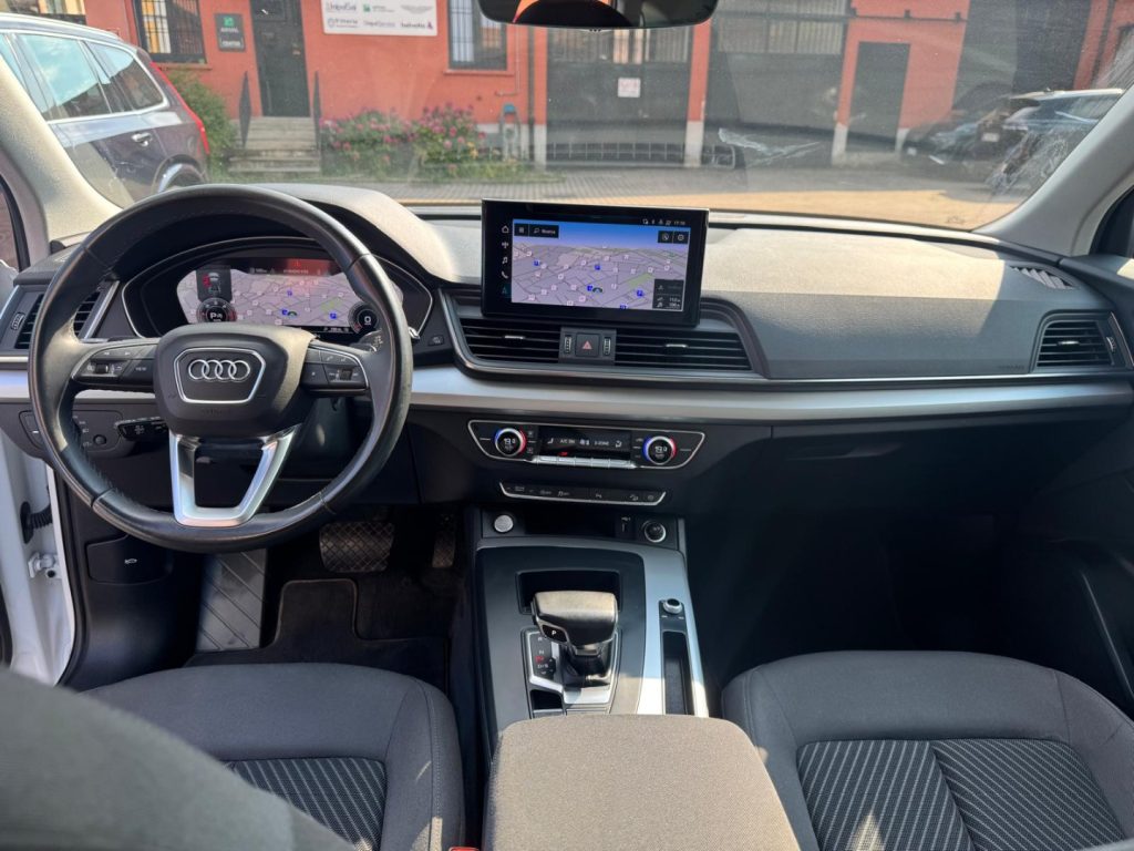 AUDI Q5 35 TDI S tronic Business Advanced - 9