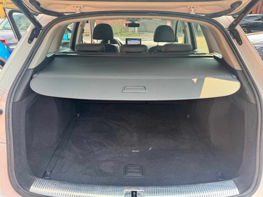 AUDI Q5 35 TDI S tronic Business Advanced - 20