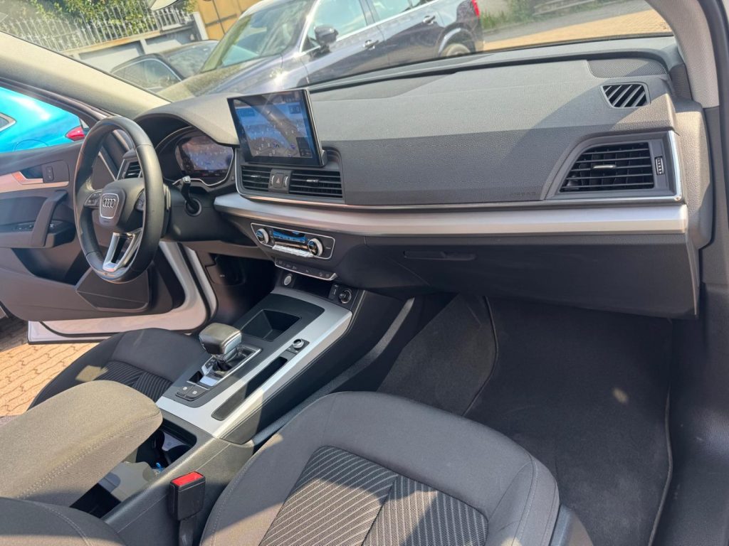 AUDI Q5 35 TDI S tronic Business Advanced - 23
