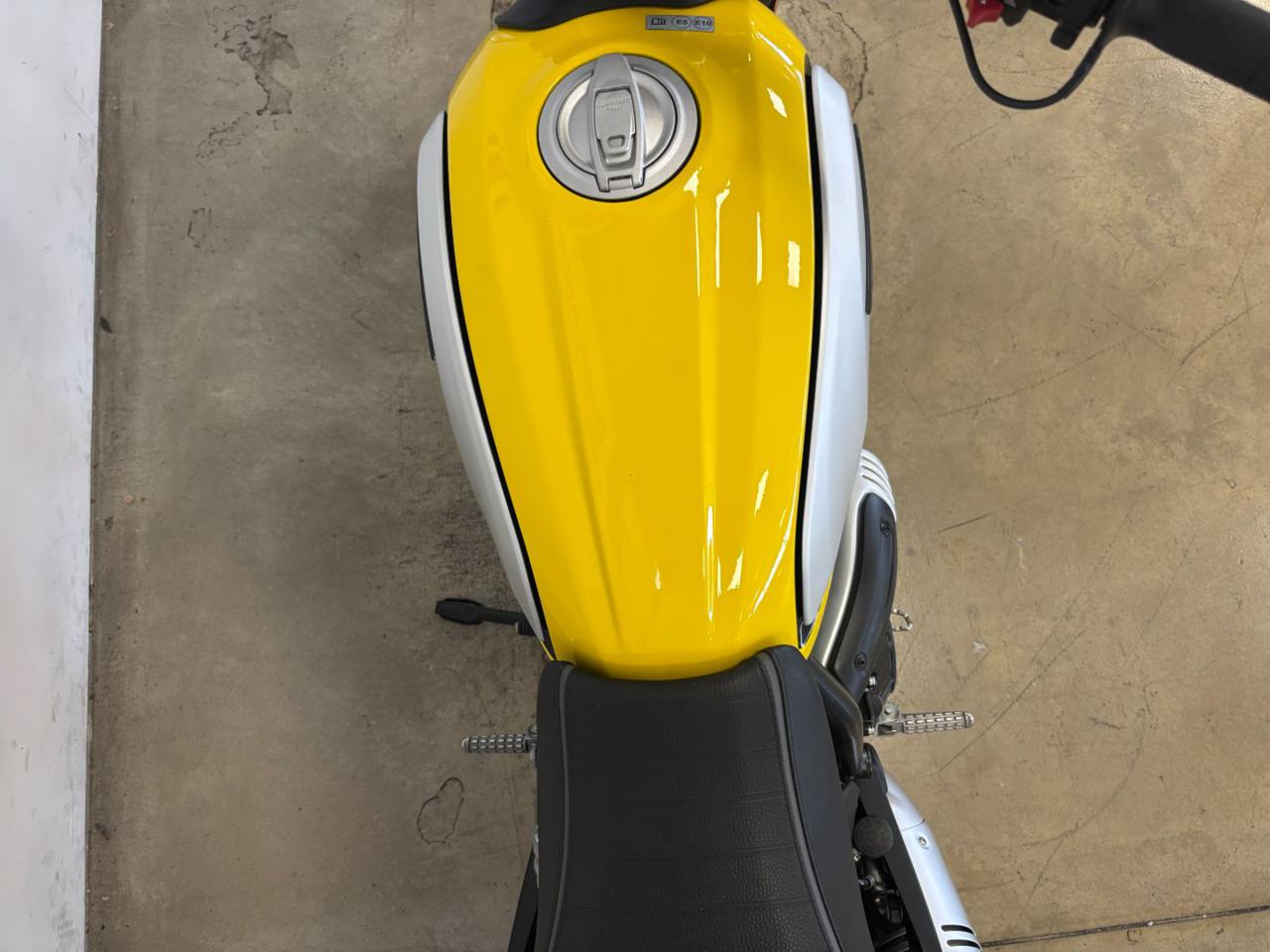 DUCATI Scrambler 800 ICON YELLOW - 10