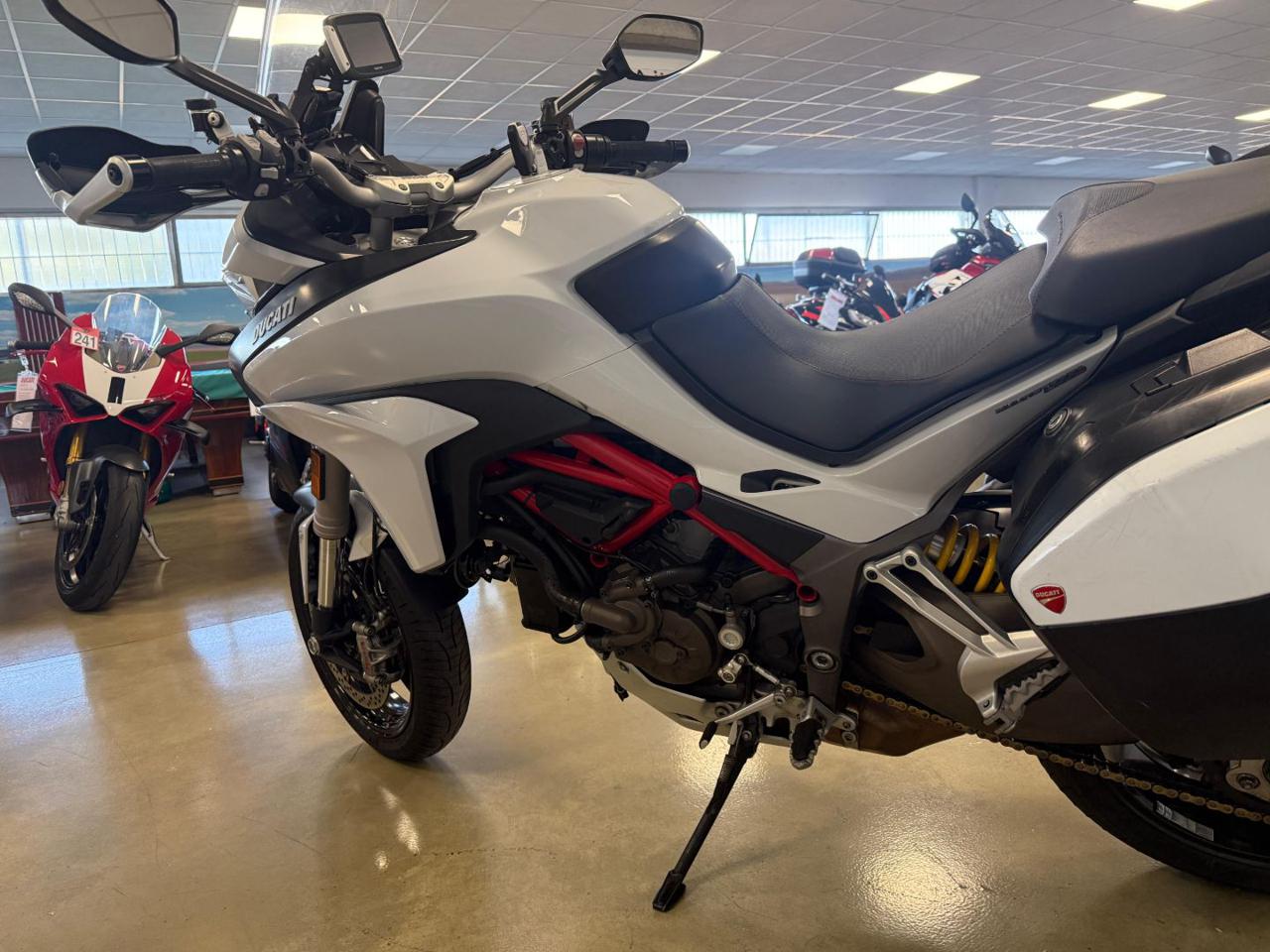 DUCATI Multistrada 1200 S WHITE - 8