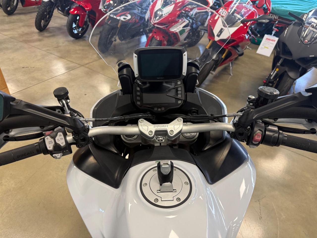 DUCATI Multistrada 1200 S WHITE - 10