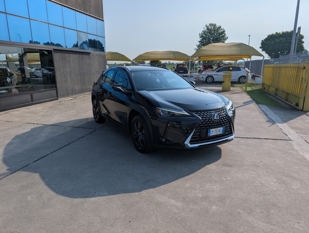 LEXUS UX 300h Urban - 3