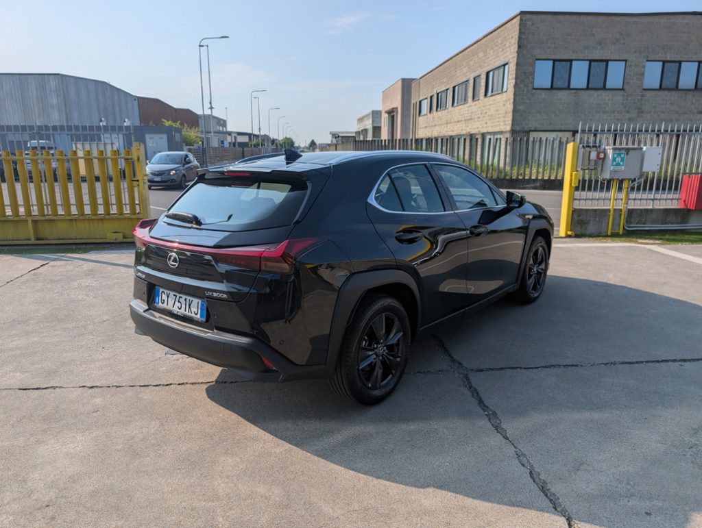 LEXUS UX 300h Urban - 5