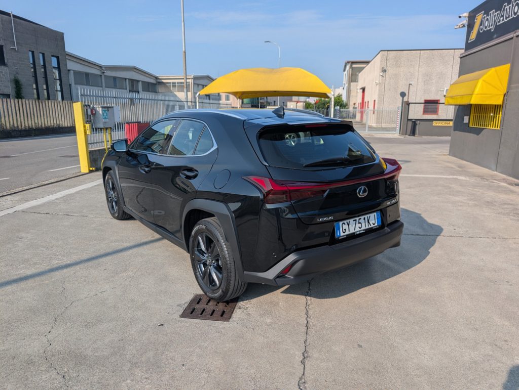 LEXUS UX 300h Urban - 17