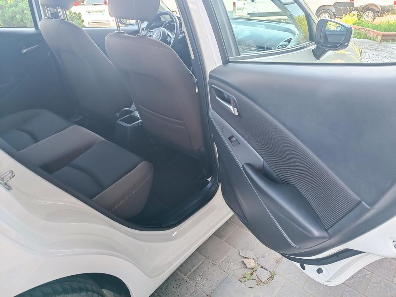 MAZDA 2 1.5 e-Skyactiv-G 90 CV M Hybrid Evolve - 22