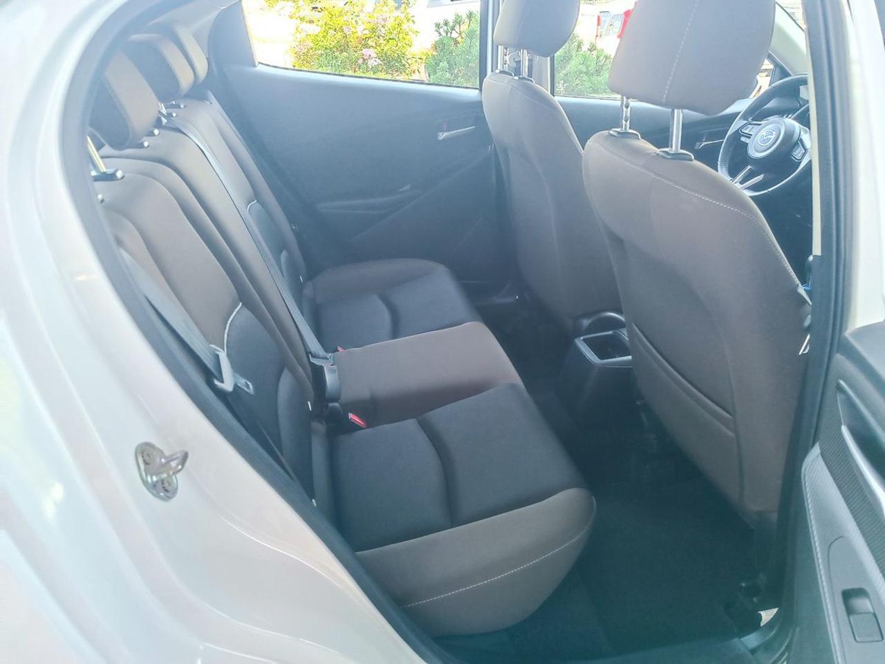 MAZDA 2 1.5 e-Skyactiv-G 90 CV M Hybrid Evolve - 21